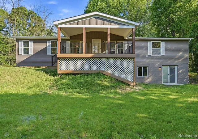 Homes for sale in Oxford, MI | 3432 Stanton Rd, Oxford, MI 48371 | MLS# 60997080