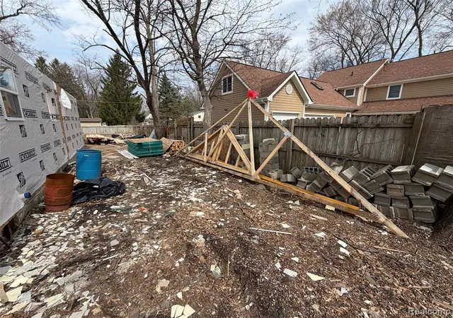 Photo 4 of Single family home for sale at 2935 Jackson Blvd, Highland, MI 48356 | MLS# 60980140 | Listing updated on 2026-08-28