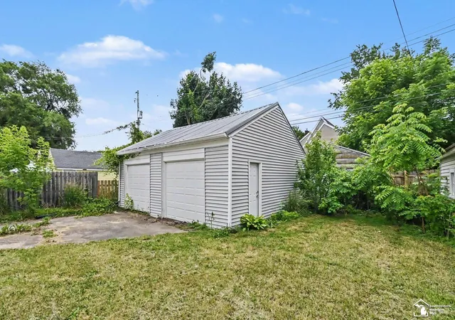 Homes for sale in Lansing, MI | 1805 W Saginaw St, Lansing, MI 48915 | MLS# 50212429