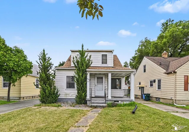 Homes for sale in Lansing, MI | 1805 W Saginaw St, Lansing, MI 48915 | MLS# 50212429