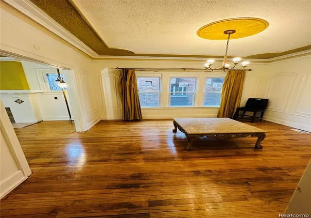 2nd image of 2919 Fullerton St, Detroit, MI 48206 | MLS# 60976723