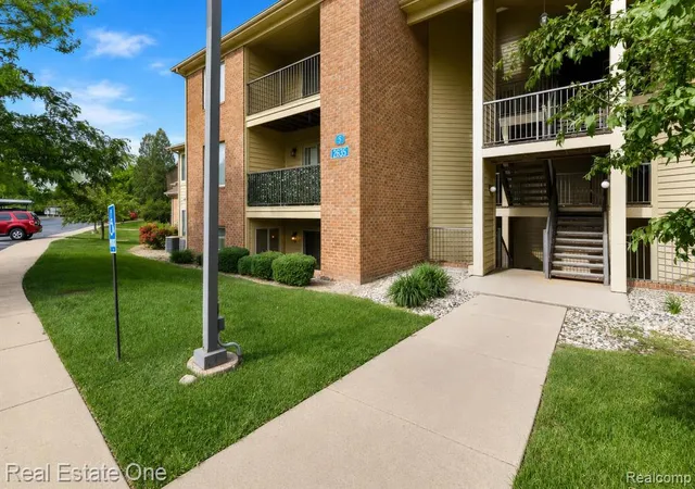 Homes for sale in Auburn Hills, MI | 2635 Greenstone Blvd #501, Auburn Hills, MI 48326 | MLS# 61000757