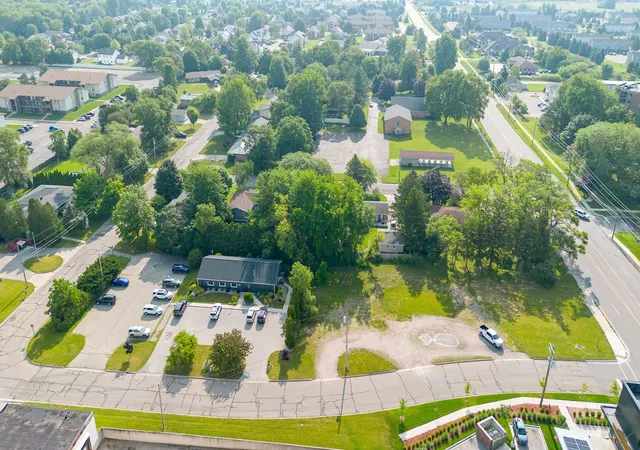 3rd image of 915 E Broomfield Rd, Mount Pleasant, MI 48858 | MLS# 80065593