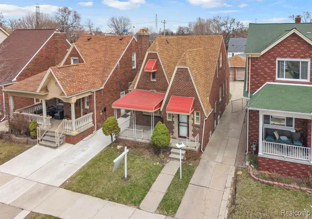 Photo 5 of Single Family Residence at 6120 Middlesex St, Dearborn, MI 48126 | MLS# 60980193 |  | Sold on 2026-06-30