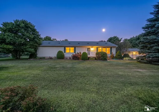 Photo 2 of Single family home for sale at 14436 Carroll Rd, Blissfield, MI 49228 | MLS# 50217619 | Listing updated on 2026-09-04