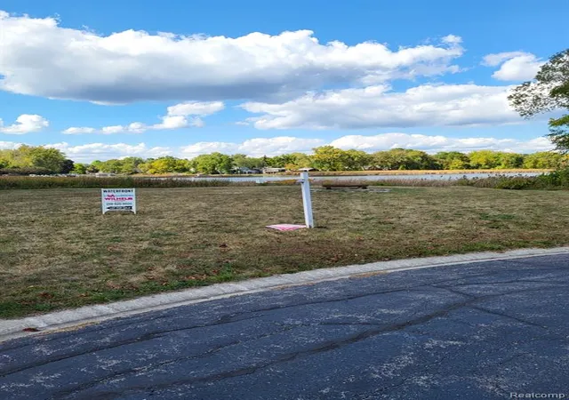 3rd image of 0 Vac Newport Way Dr, Waterford, MI 48329 | MLS# 60942870