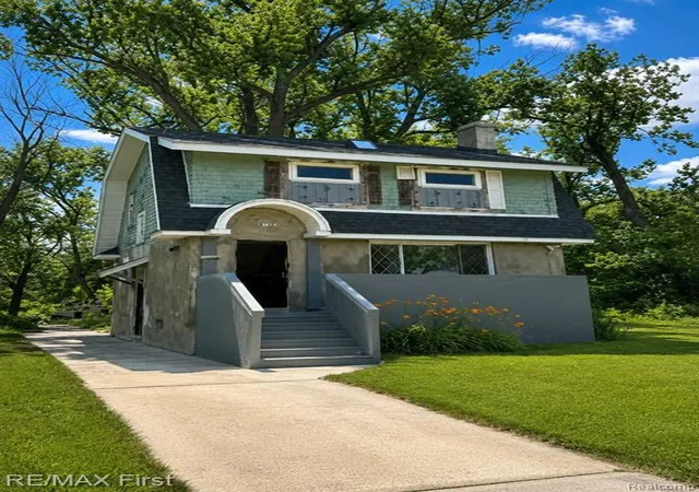 Photo 1 of Sale Pending at 14684 Mapleridge St, Detroit, MI 48205 3021 | MLS# 61010335 | Listing updated on 2026-08-28