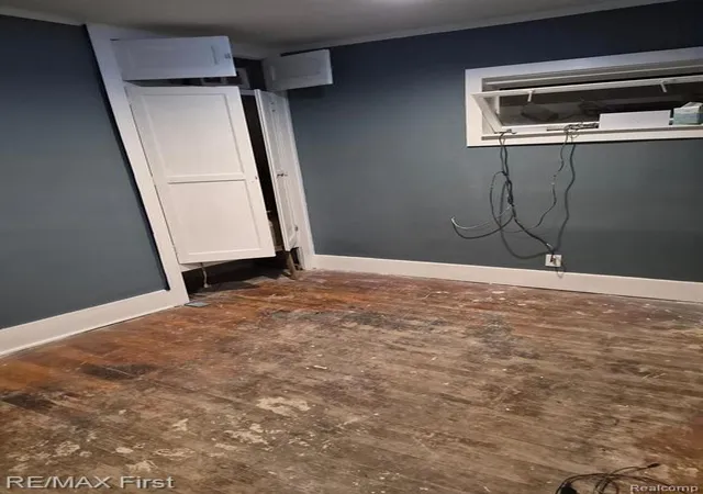 Photo 2 of Sale Pending at 14684 Mapleridge St, Detroit, MI 48205 3021 | MLS# 61010335 | Listing updated on 2026-08-28