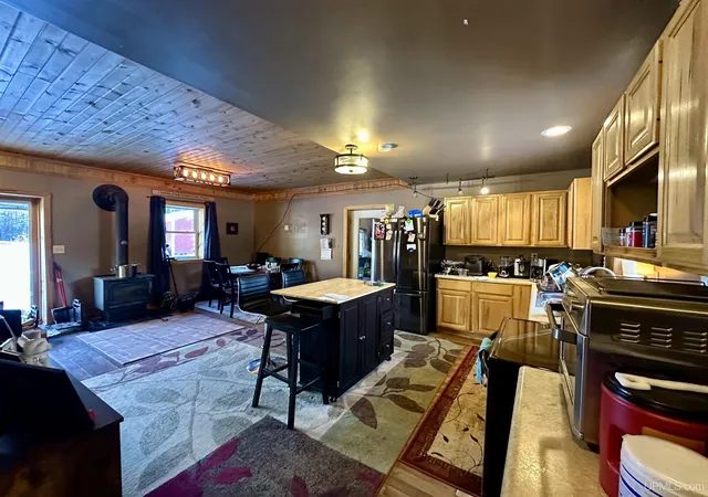Homes for sale in Rapid River, MI | 9904 Us 2 Hwy, Rapid River, MI 49878 | MLS# 50196340