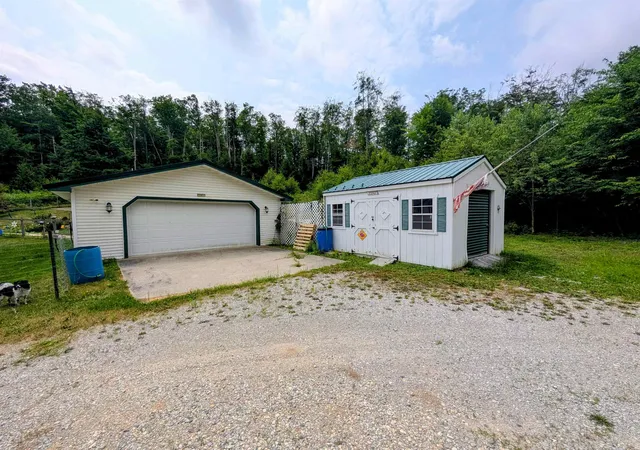 4th image of 109 Forest Trl, Le Roy, MI 49655 | MLS# 50215698
