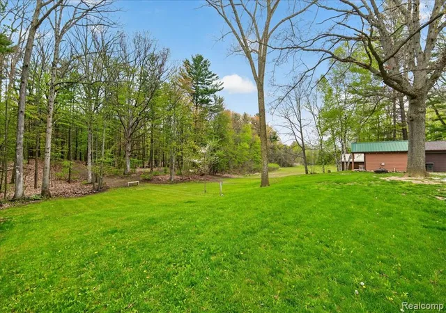 Homes for sale in North Branch, MI | 4049 Slattery Rd, North Branch, MI 48461 | MLS# 60995143