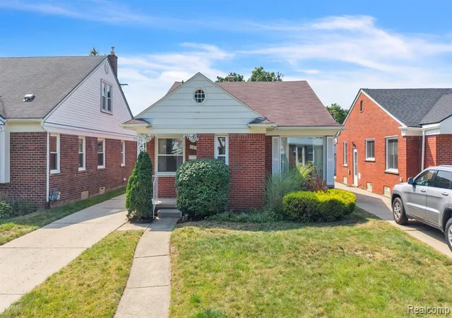 Photo 1 of Sale Pending at 141 Robindale Ave, Dearborn, MI 48128 1532 | MLS# 61024999 | Listing updated on 2026-09-01