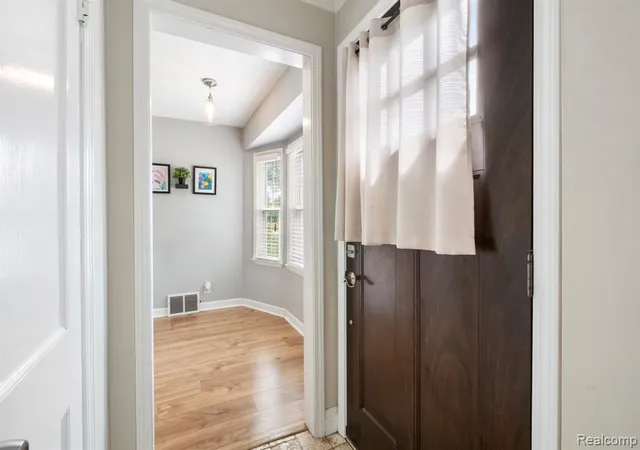 Photo 4 of Sale Pending at 2742 Oakshire Ave, Berkley, MI 48072 | MLS# 61016228 | Listing updated on 2026-08-10
