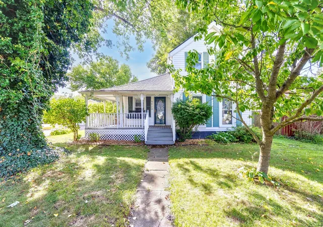 Photo 1 of Single family home for sale at 6420 Denton Rd, Van Buren Township, MI 48111 | MLS# 70492805 | Listing updated on 2025-10-22