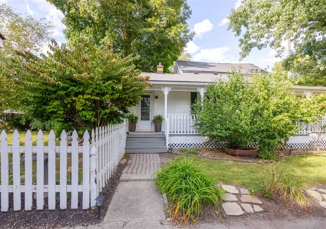 Photo 3 of Single family home for sale at 6420 Denton Rd, Van Buren Township, MI 48111 | MLS# 70492805 | Listing updated on 2025-10-22