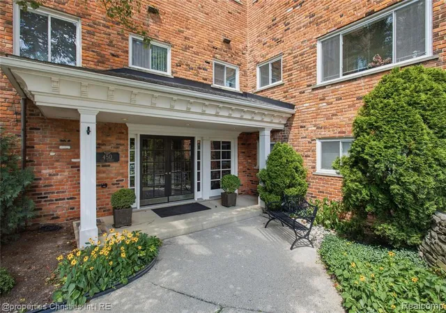 Photo 1 of Condo for sale at 450 Oak Ave #203, Birmingham, MI 48009 | MLS# 61013577 | Listing updated on 2026-08-23