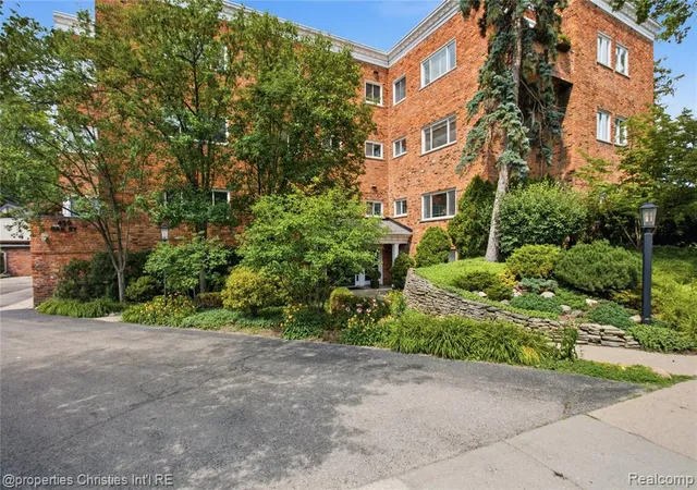 Photo 44 of Condo for sale at 450 Oak Ave #203, Birmingham, MI 48009 | MLS# 61013577 | Listing updated on 2026-08-23