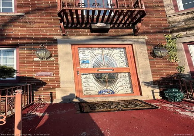 2nd image of 18400 Woodingham Dr, Detroit, MI 48221 | MLS# 60983316