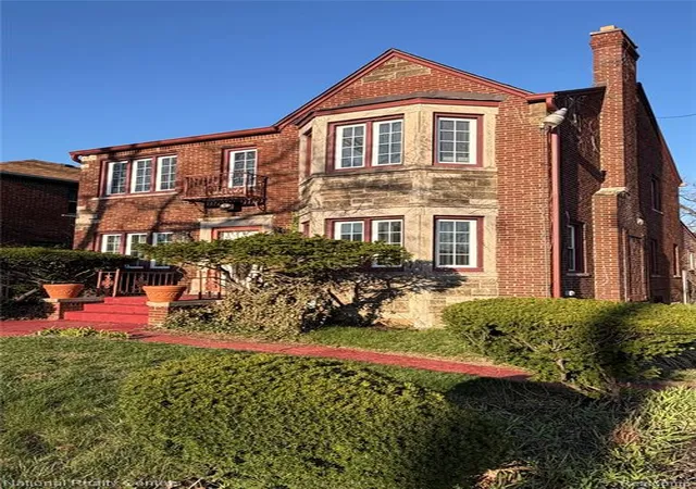3rd image of 18400 Woodingham Dr, Detroit, MI 48221 | MLS# 60983316