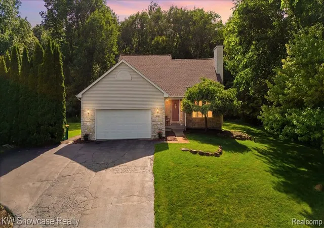 Homes for sale in Ortonville, MI | 525 Aarons Wy, Ortonville, MI 48462 | MLS# 61008690