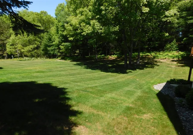 Homes for sale in Manistee, MI | 1774 Pine Ridge Dr, Manistee, MI 49660 | MLS# 70535871
