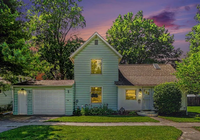 Homes for sale in Vicksburg, MI | 139 N Kalamazoo Ave, Vicksburg, MI 49097 | MLS# 70535501
