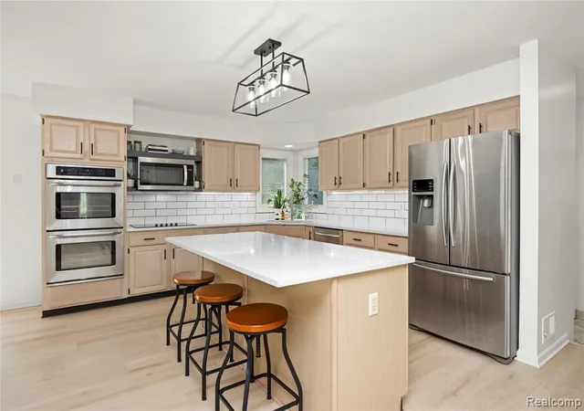 Photo 2 of Sale Pending at 30975 Sunderland Dr, Farmington Hills, MI 48331 5919 | MLS# 61000786 | Listing updated on 2026-08-30