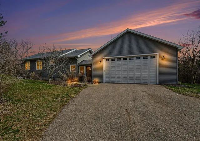 2nd image of 7241 101st Ave, South Haven, MI 49090 | MLS# 70528562