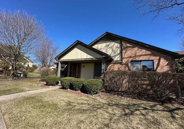 Homes for sale in Rochester Hills, MI | 301 Meadow Bridge Dr, Rochester Hills, MI 48307 | MLS# 70522492