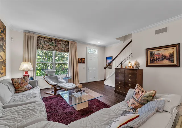 Listing Photo 5 - Condo for sale in building located at 21521 Garrison St, Dearborn, MI 48124