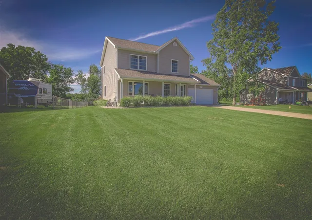 Photo 3 of Sale Pending at 7677 Stermer Dr, Kalamazoo, MI 49048 | MLS# 70540777 | Listing updated on 2026-08-31