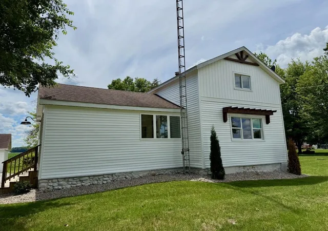 Homes for sale in Chesaning, MI | 12301 Niblok Rd, Chesaning, MI 48616 | MLS# 50212594
