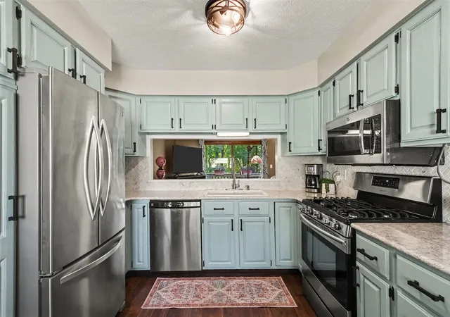 Listing Photo 5 - Condo for sale in building located at 49 Skyline Cir, Grand Rapids, MI 49504