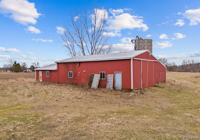 Homes for sale in Bancroft, MI | 3824 Britton Rd, Bancroft, MI 48414 | MLS# 60978076