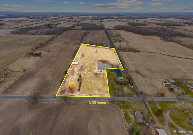 Homes for sale in Bancroft, MI | 3824 Britton Rd, Bancroft, MI 48414 | MLS# 60978076