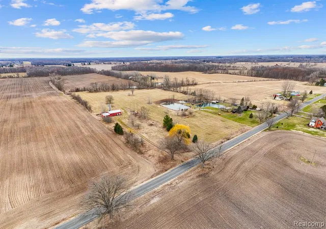 Homes for sale in Bancroft, MI | 3824 Britton Rd, Bancroft, MI 48414 | MLS# 60978076
