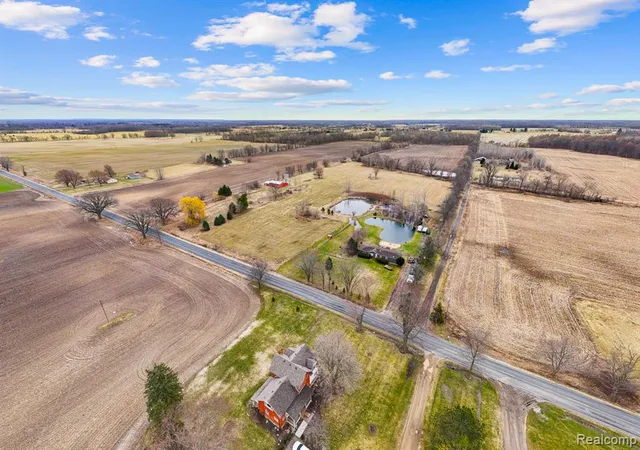 Homes for sale in Bancroft, MI | 3824 Britton Rd, Bancroft, MI 48414 | MLS# 60978076