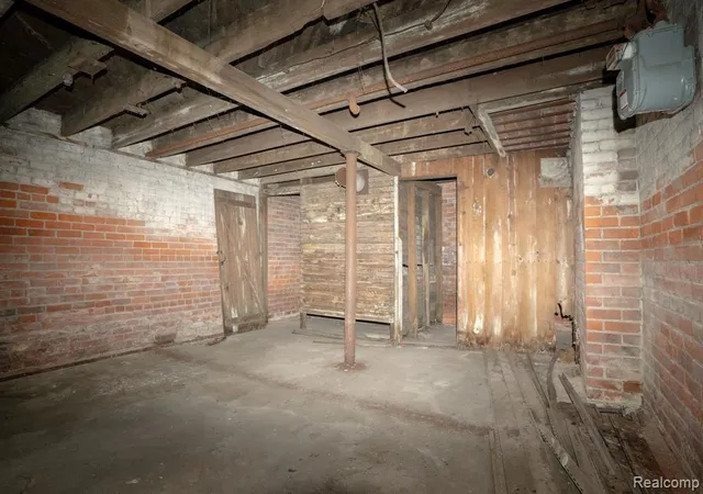4th image of 7246 Saint Paul St, Detroit, MI 48214 | MLS# 60940345
