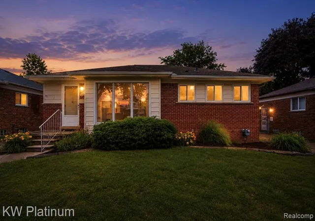 Homes for sale in Saint Clair Shores, MI | 25718 Harmon St, Saint Clair Shores, MI 48081 | MLS# 61008241