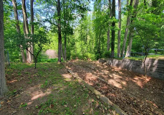 Photo 2 of Sale Pending at 14261 Essenburg Dr, Holland, MI 49424 | MLS# 70538196 | Listing updated on 2026-07-29