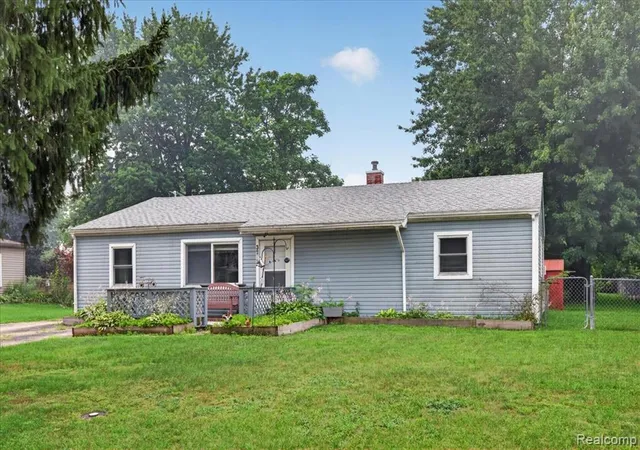 Photo 1 of Sale Pending at 3872 Queensbury Rd, Lake Orion, MI 48359 1562 | MLS# 61012300 | Listing updated on 2026-09-21