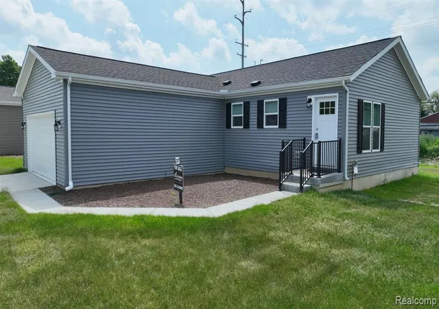 Photo 1 of Single family home for sale at 4414 Maple Leaf Trl, Flint, MI 48506 | MLS# 60369115 | Listing updated on 2026-03-18