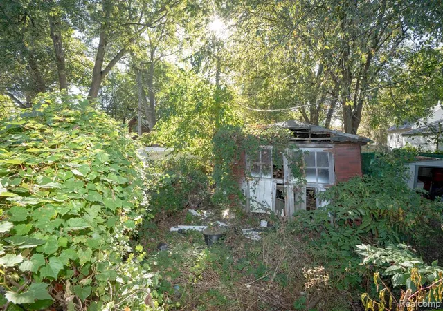 10th image of 17220 Detroit St, Detroit, MI 48224 2236 | MLS# 60992185