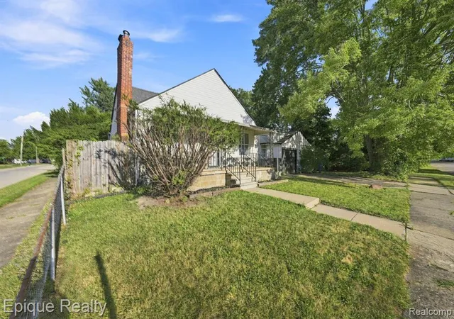 Photo 2 of Single family home for sale at 4003 Spruce St, Inkster, MI 48141 2923 | MLS# 61022366 | Listing updated on 2026-08-22
