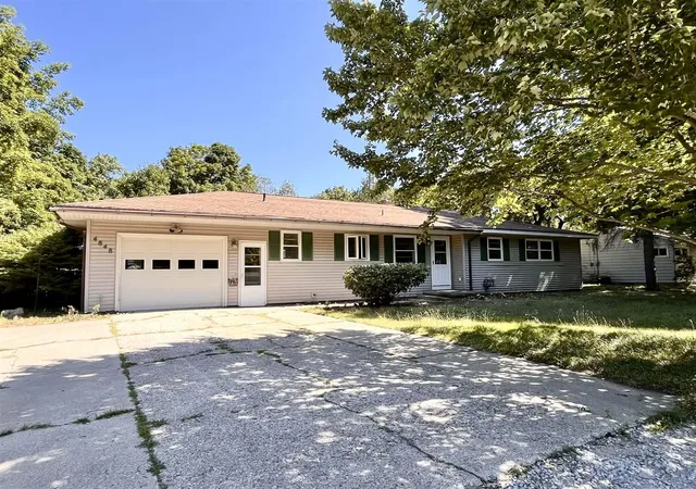 2nd image of 4848 Whitney St, Montague, MI 49437 | MLS# 70548880