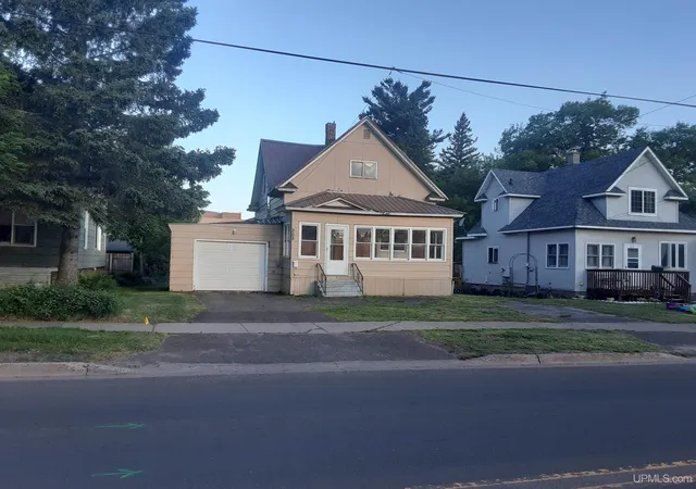 Homes for sale in Ironwood, MI | 205 N Lake St, Ironwood, MI 49938 | MLS# 50210553
