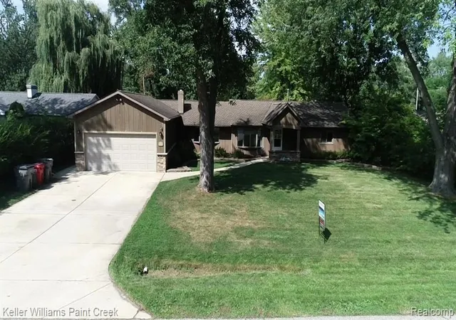 Photo 3 of Single family home for sale at 21725 Ulrich St, Clinton Township, MI 48036 3721 | MLS# 61024055 | Listing updated on 2026-09-09