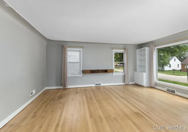 Photo 2 of Sale Pending at 563 Ferris St, Grand Rapids, MI 49544 | MLS# 70541706 | Listing updated on 2026-07-15