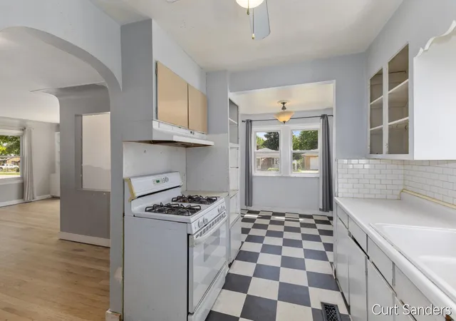 Photo 4 of Sale Pending at 563 Ferris St, Grand Rapids, MI 49544 | MLS# 70541706 | Listing updated on 2026-07-15