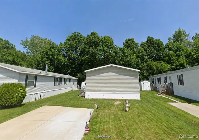 Homes for sale in Burton, MI | 4229 Hillary, Burton, MI 48519 | MLS# 61002271